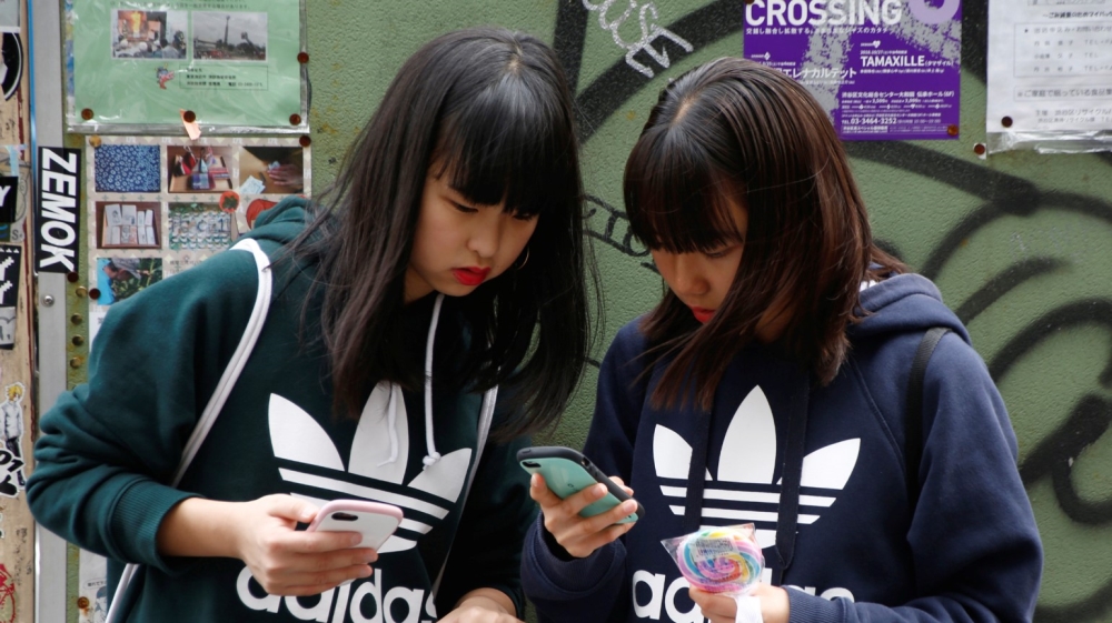 Women mobile phones