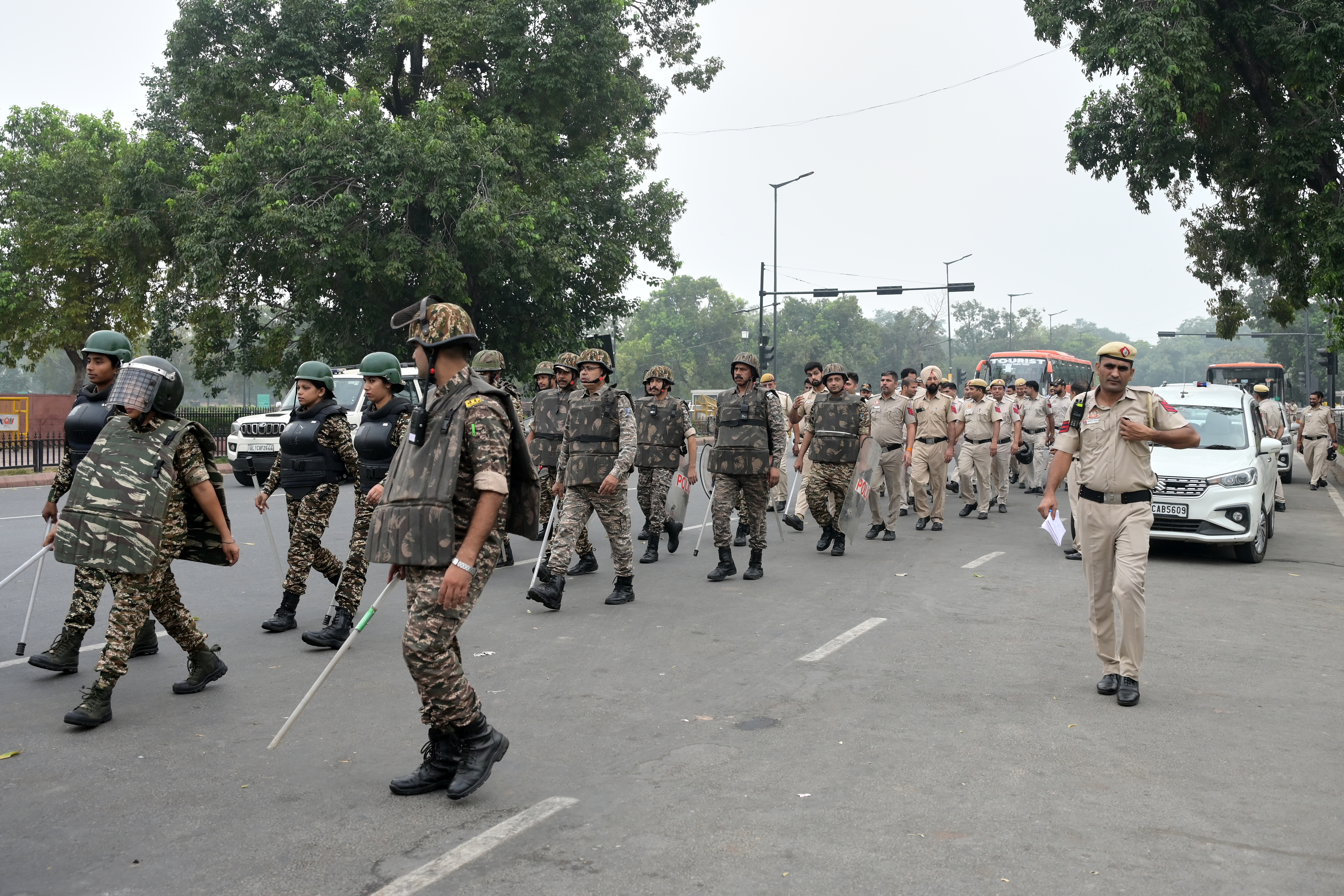 Thousands detained as New Delhi cracks down on youth protest