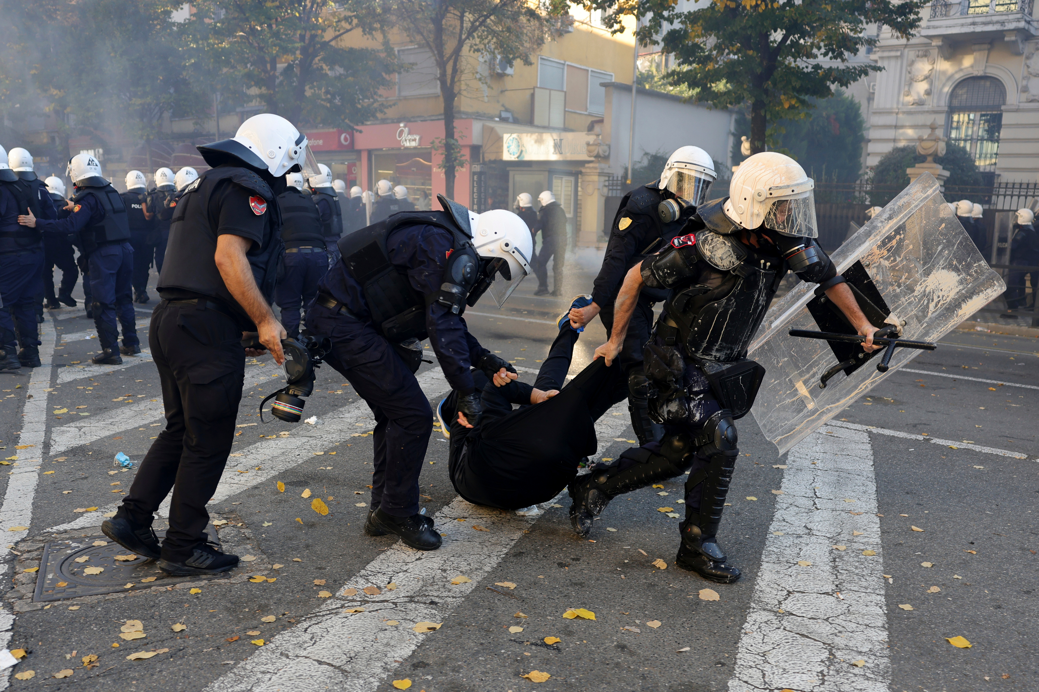 Student protest in Albania spark violent clashes with police forces