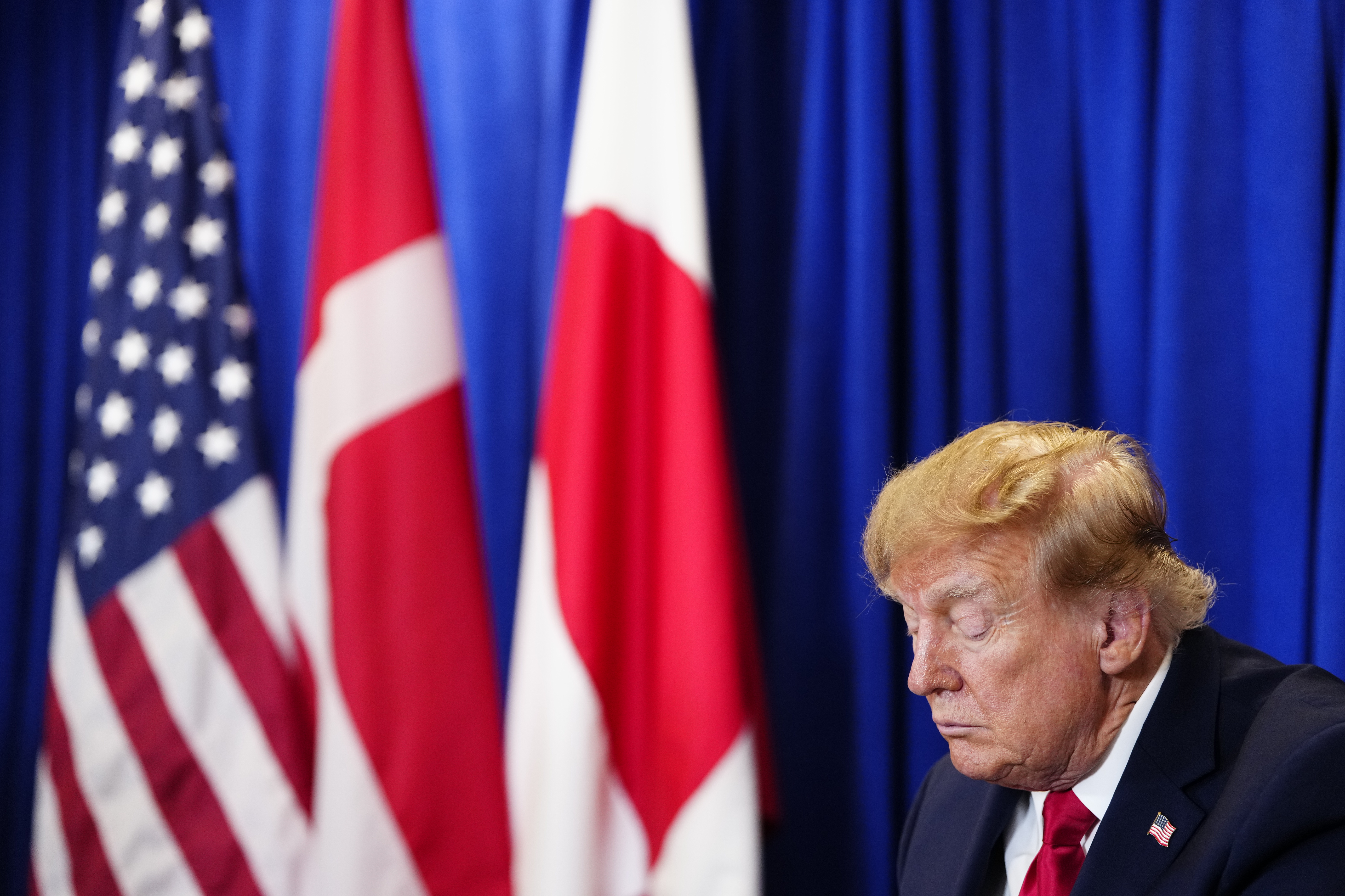 epa13255950 US President Donald Trump attends the signing ceremony for a trilateral Arctic security agreement between the United States, Denmark, and Greenland at the UN Headquarters in New York, New York, USA, 22 September 2026, on the sidelines of the United Nations General Assembly (UNGA). EPA/MADS CLAUS RASMUSSEN DENMARK OUT