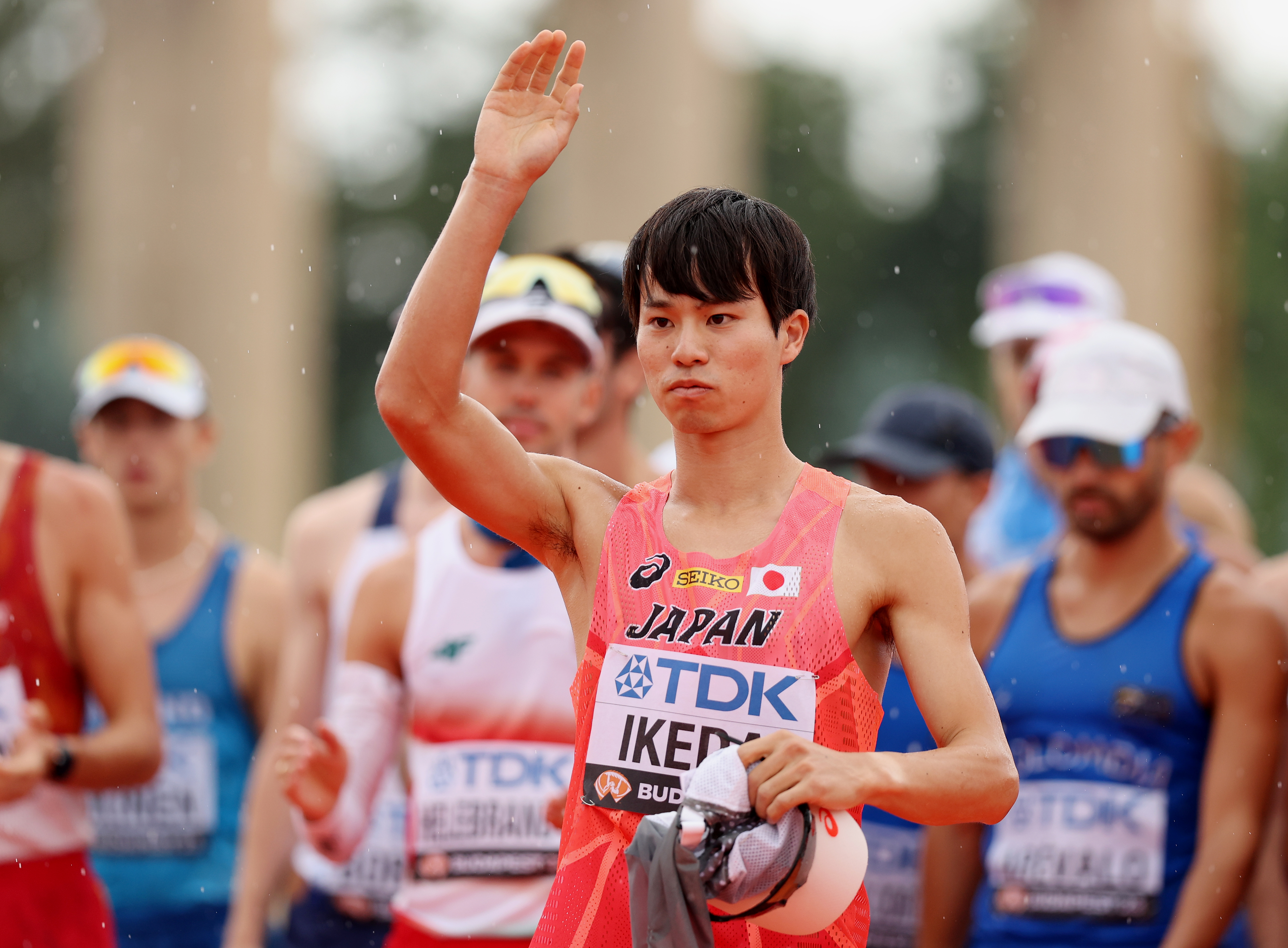Koki Ikeda of Team Japan acknowledges the fans.