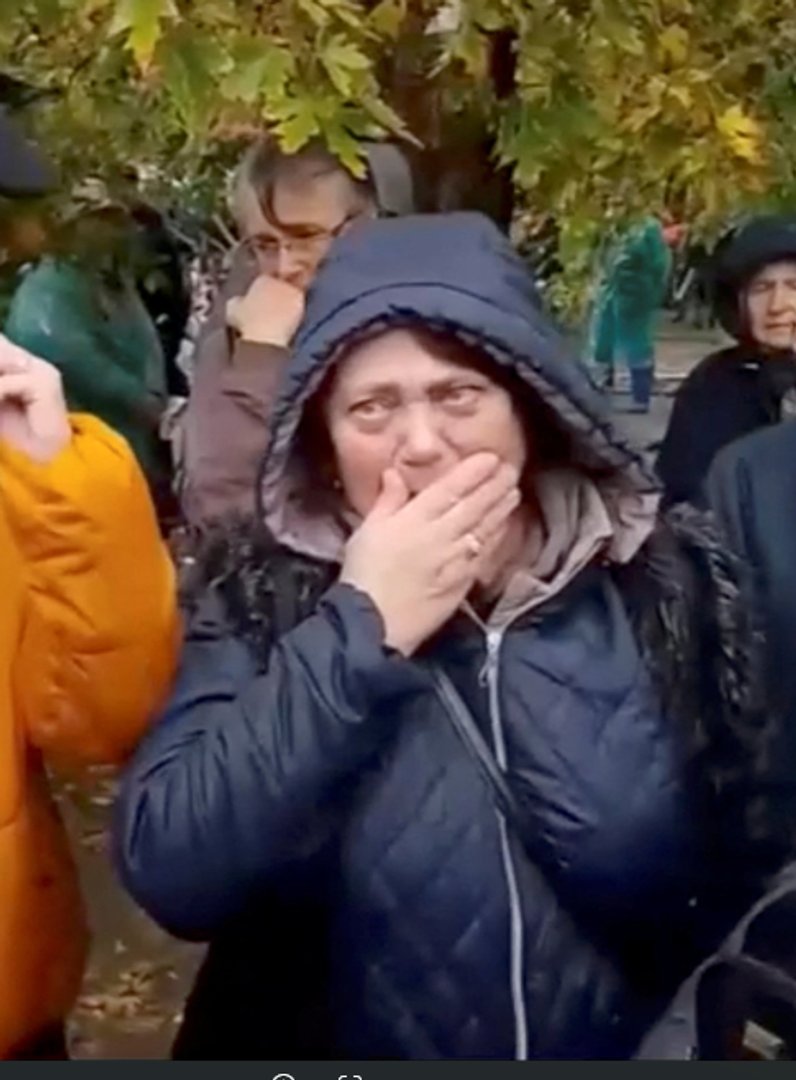 Russian, Ukrainian humanitarian officials enter Oleshky